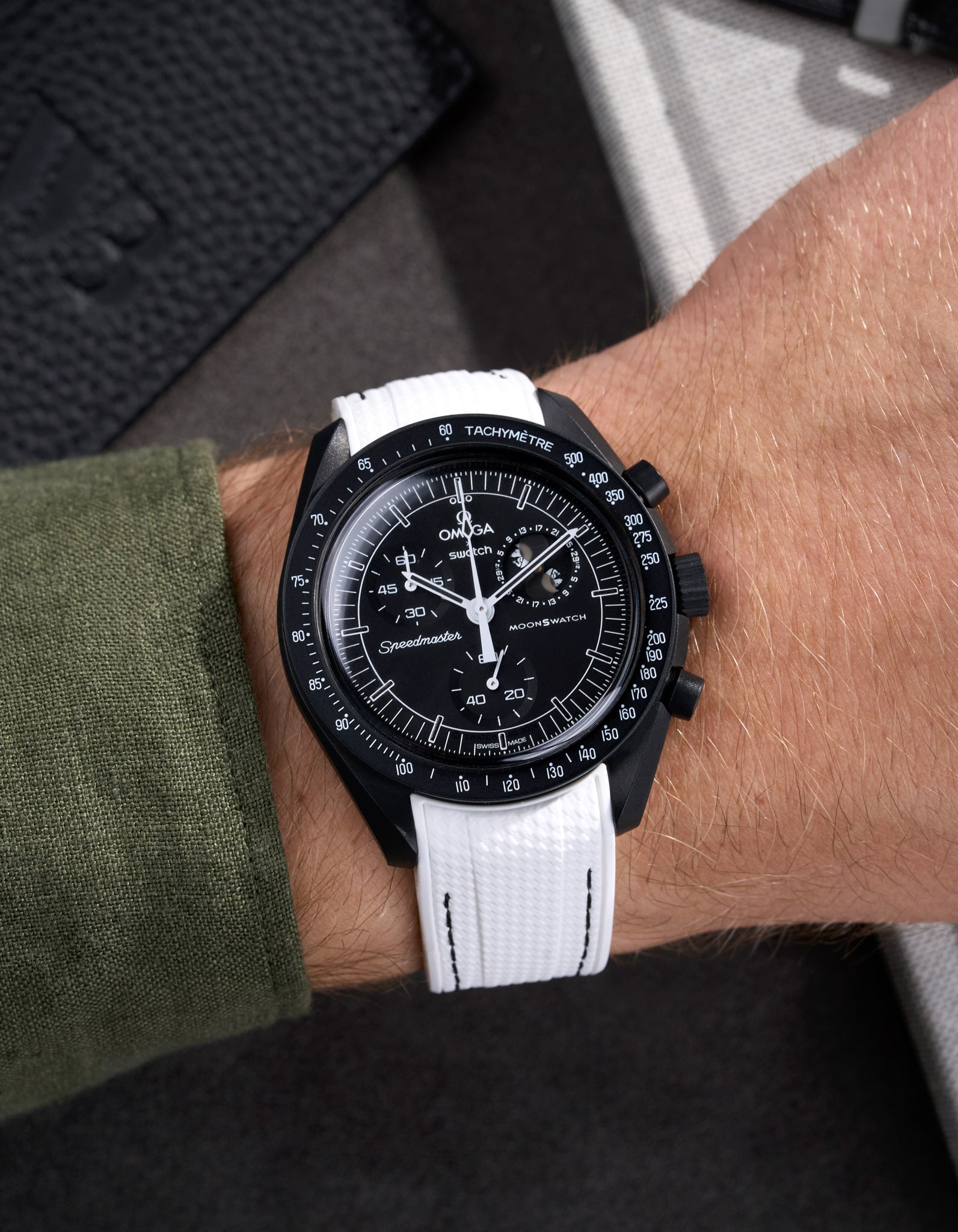 Curved Vertech Rubber Strap - White & Black Stitches