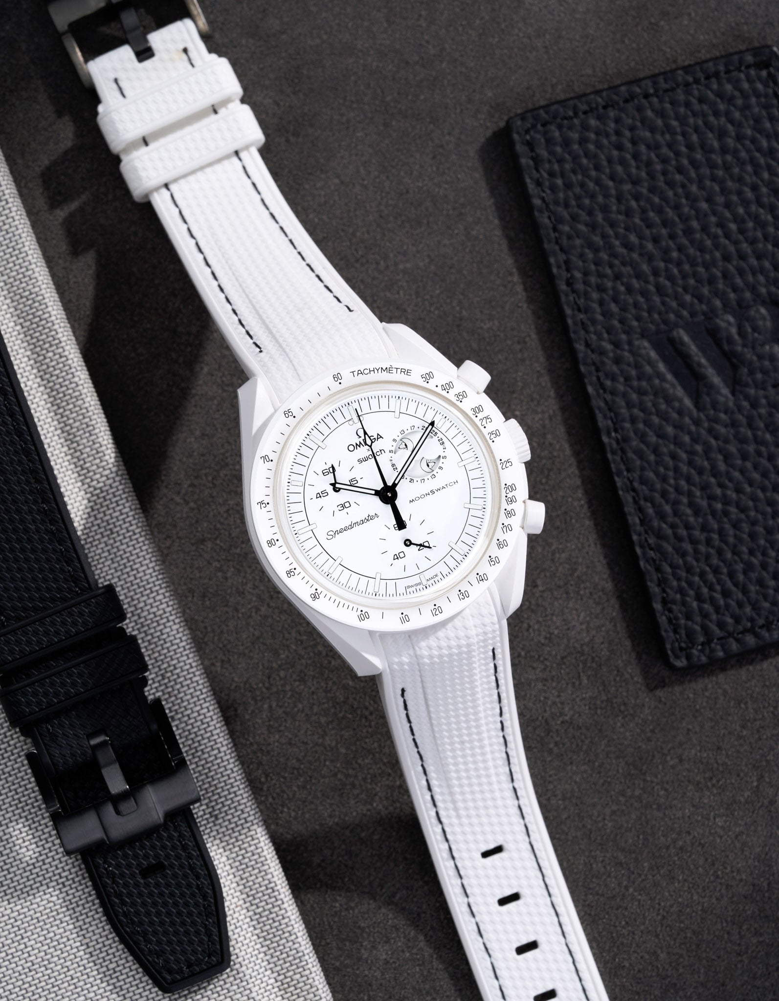 Curved Vertech Rubber Strap - White & Black Stitches