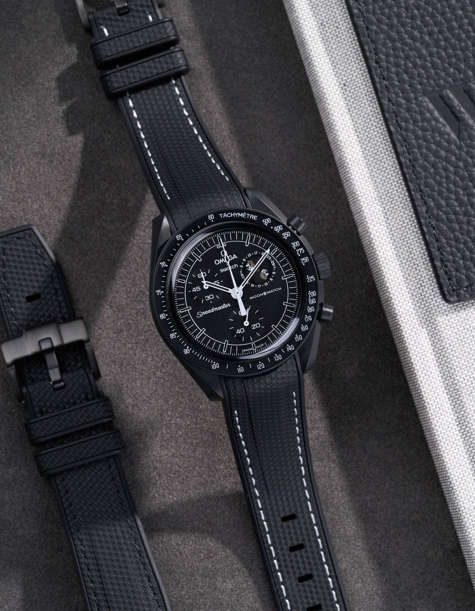 Curved Vertech Rubber Strap - Black &amp; White Stitches