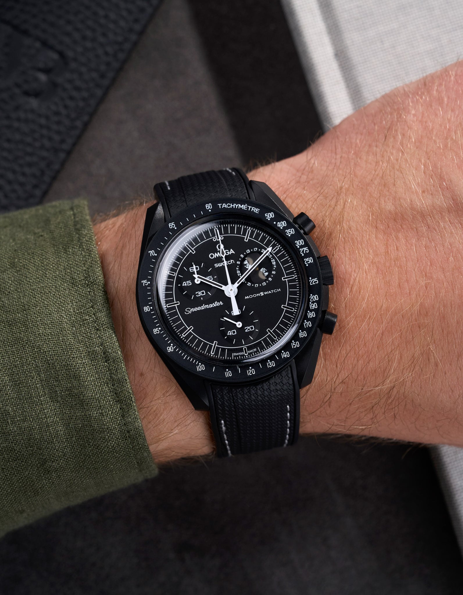 Curved Vertech Rubber Strap - Black &amp; White Stitches