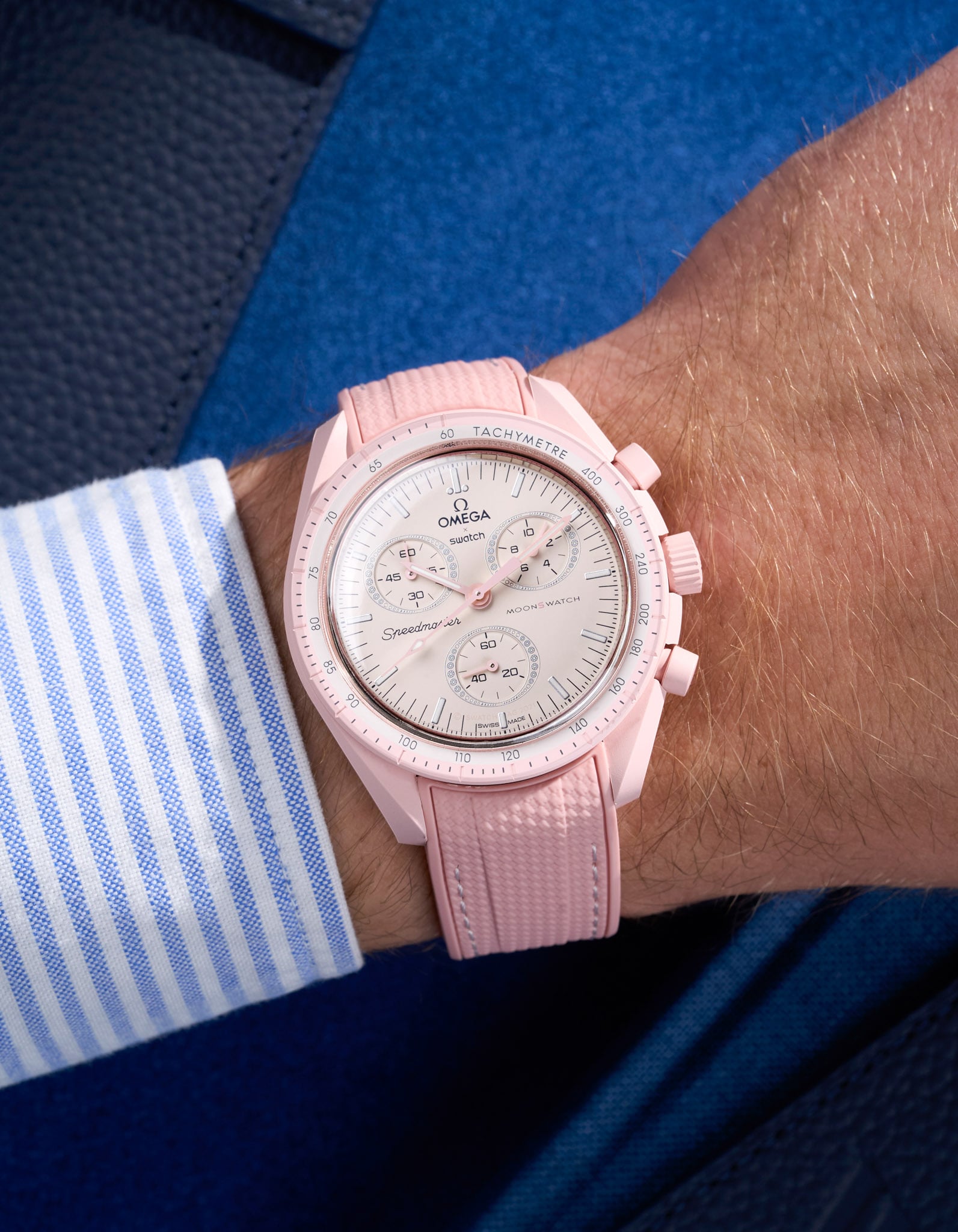 Curved Vertch Rubber Strap - Pink