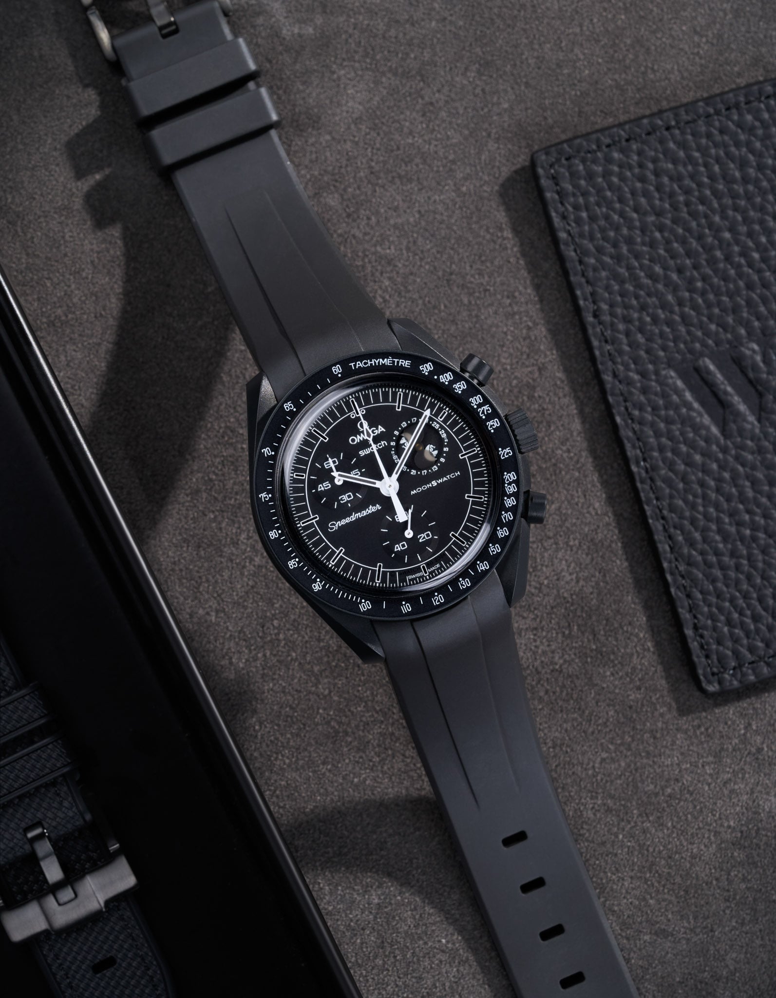 Curved Rubber Strap - Black